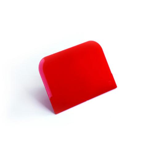 Plastic scraper 